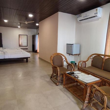 Kay'S Riverview Resort Baga Eksteriør bilde