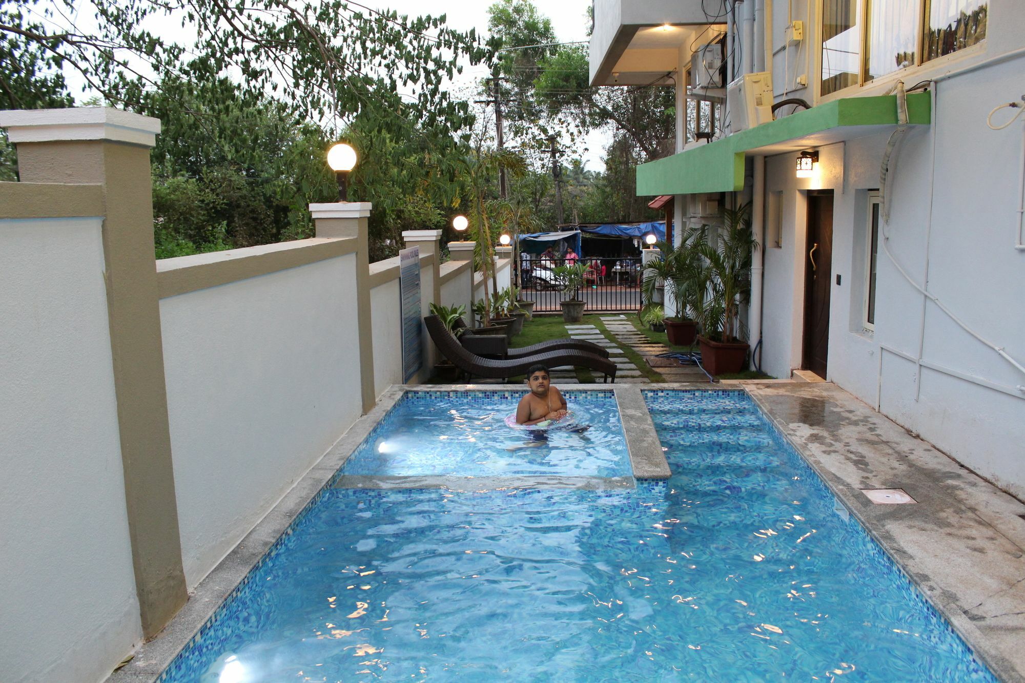 Kay'S Riverview Resort Baga Eksteriør bilde